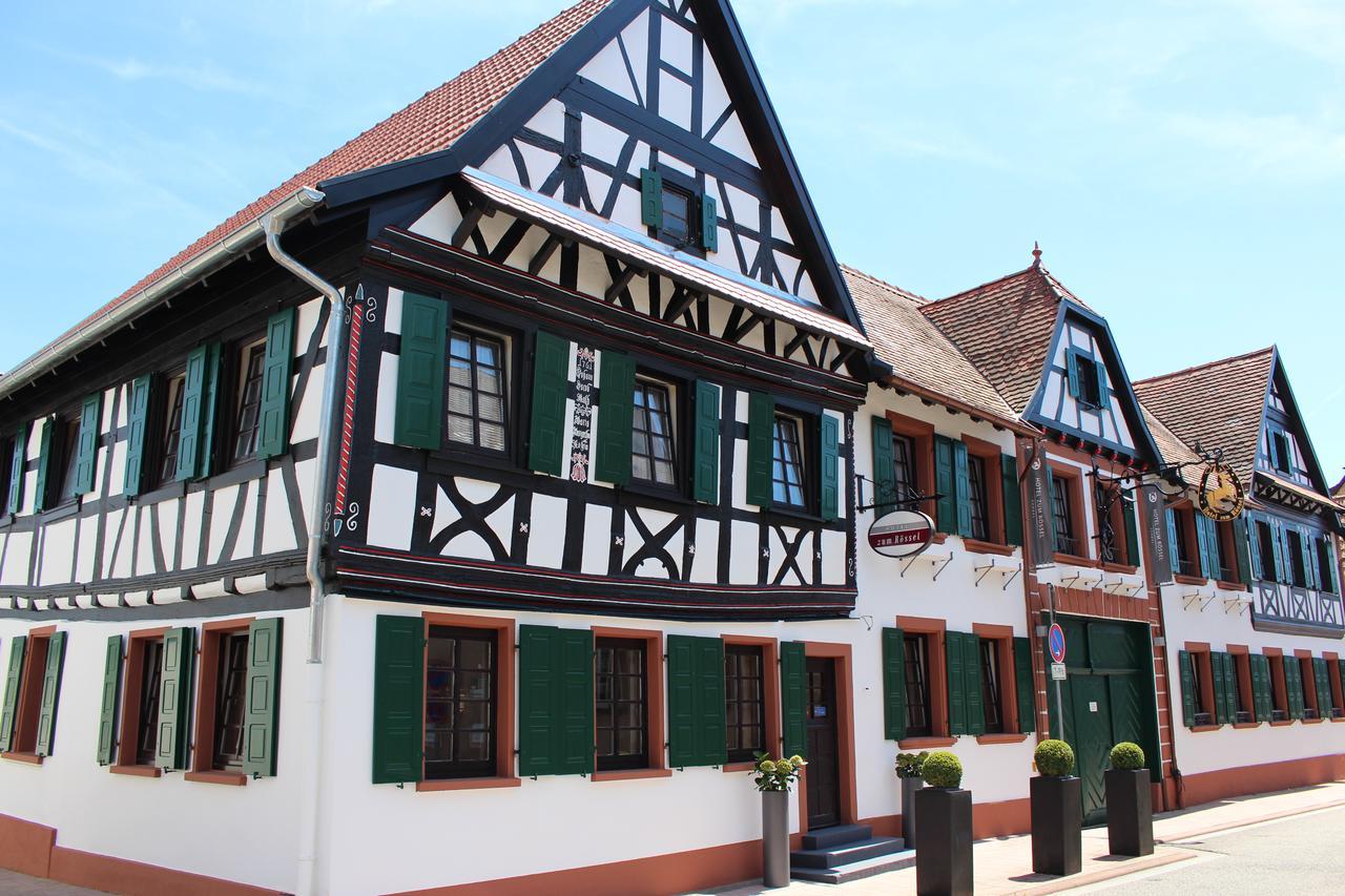 Hotel zum Rössel Kandel Exterior foto